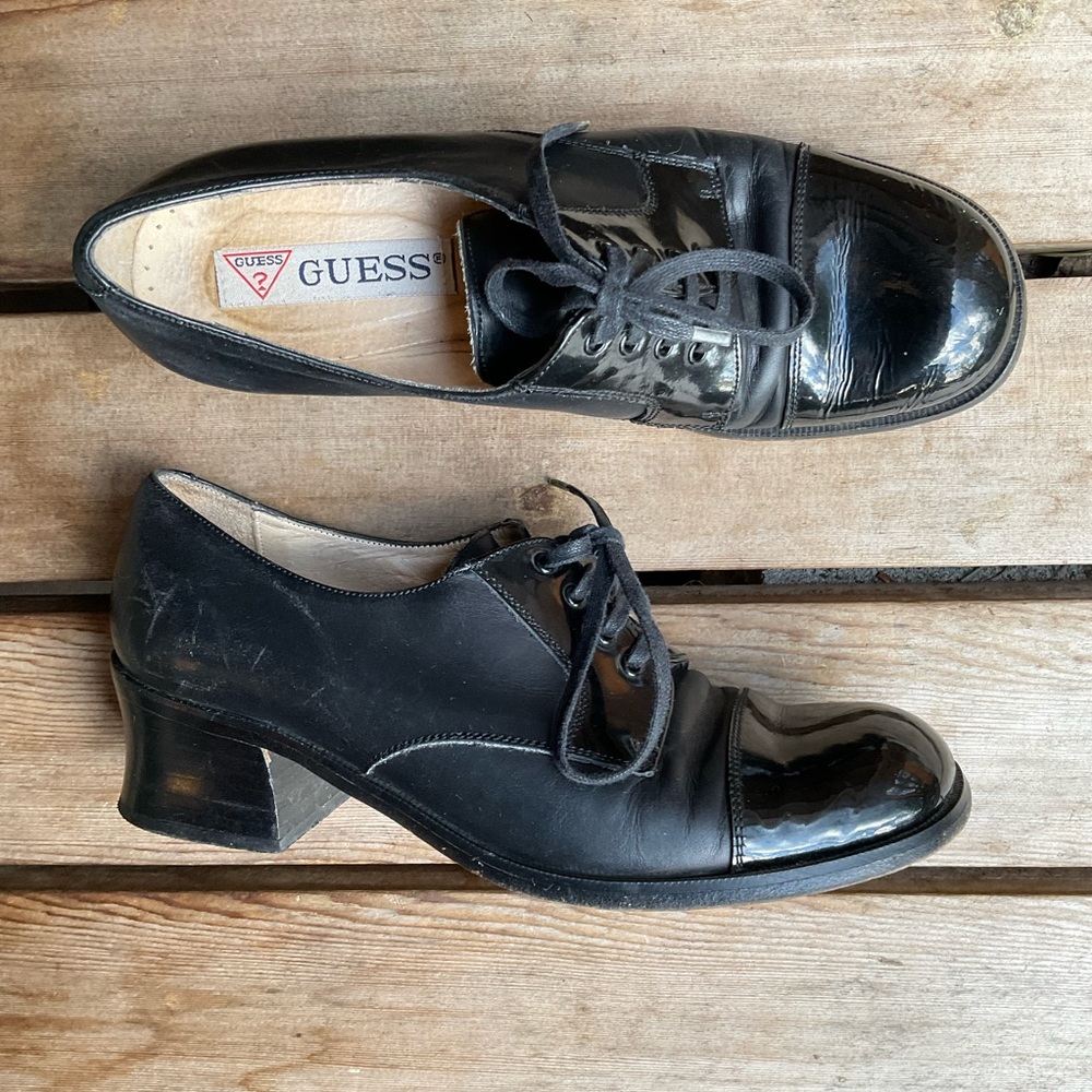 GUESS Oxford pumps